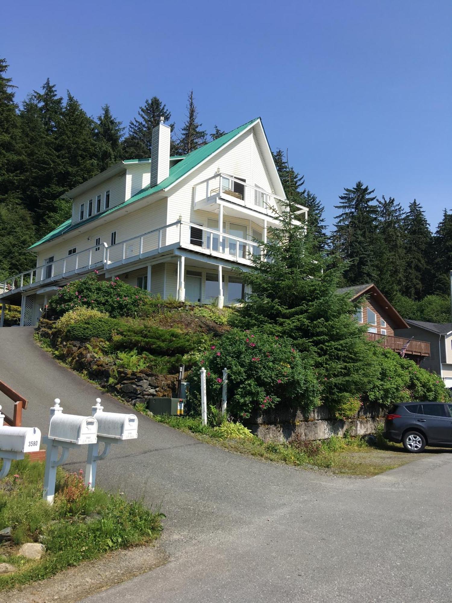 Kelli Creek Cottage - Reduced Price On Tours Джуно Екстериор снимка