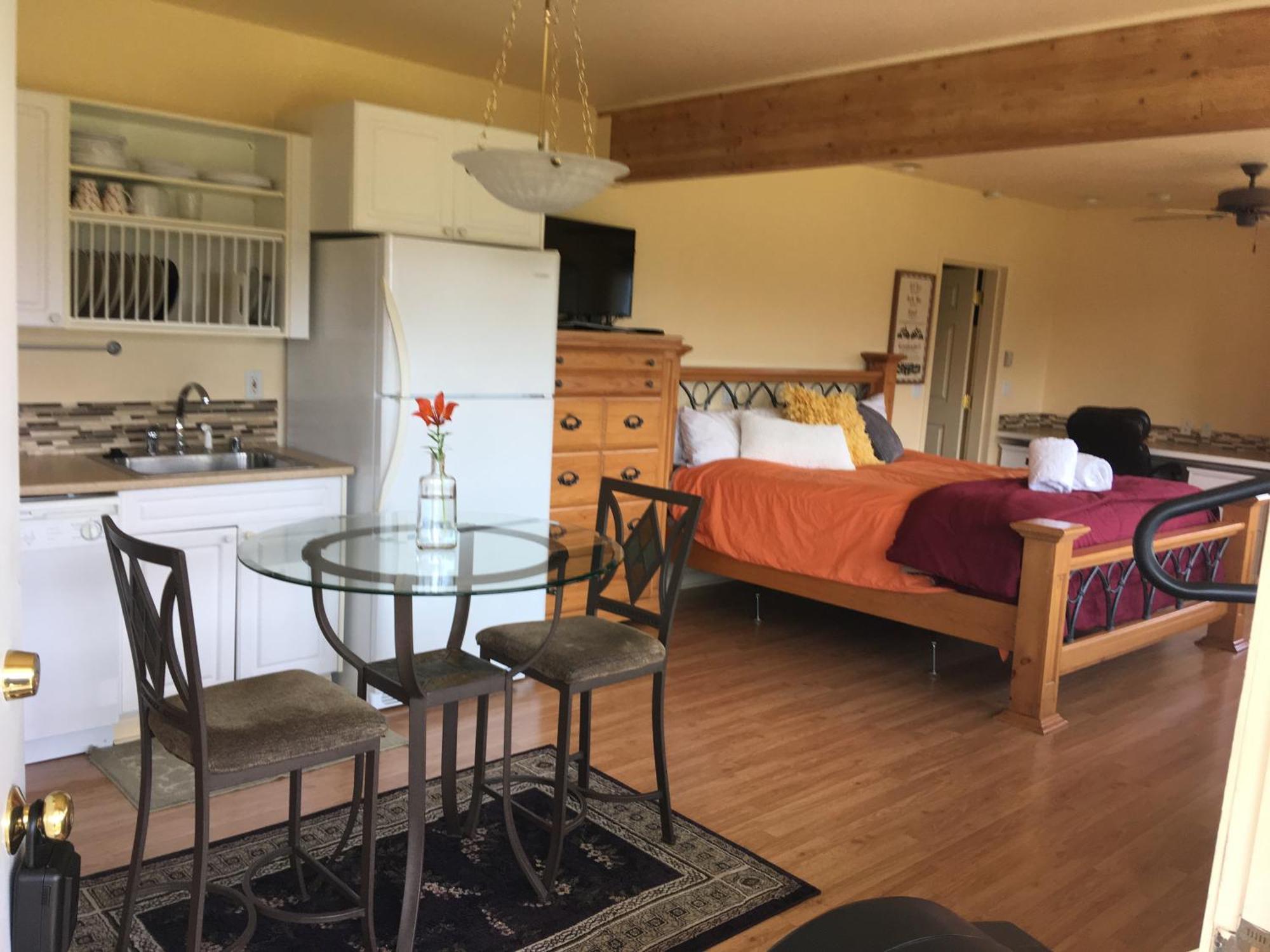 Kelli Creek Cottage - Reduced Price On Tours Джуно Екстериор снимка